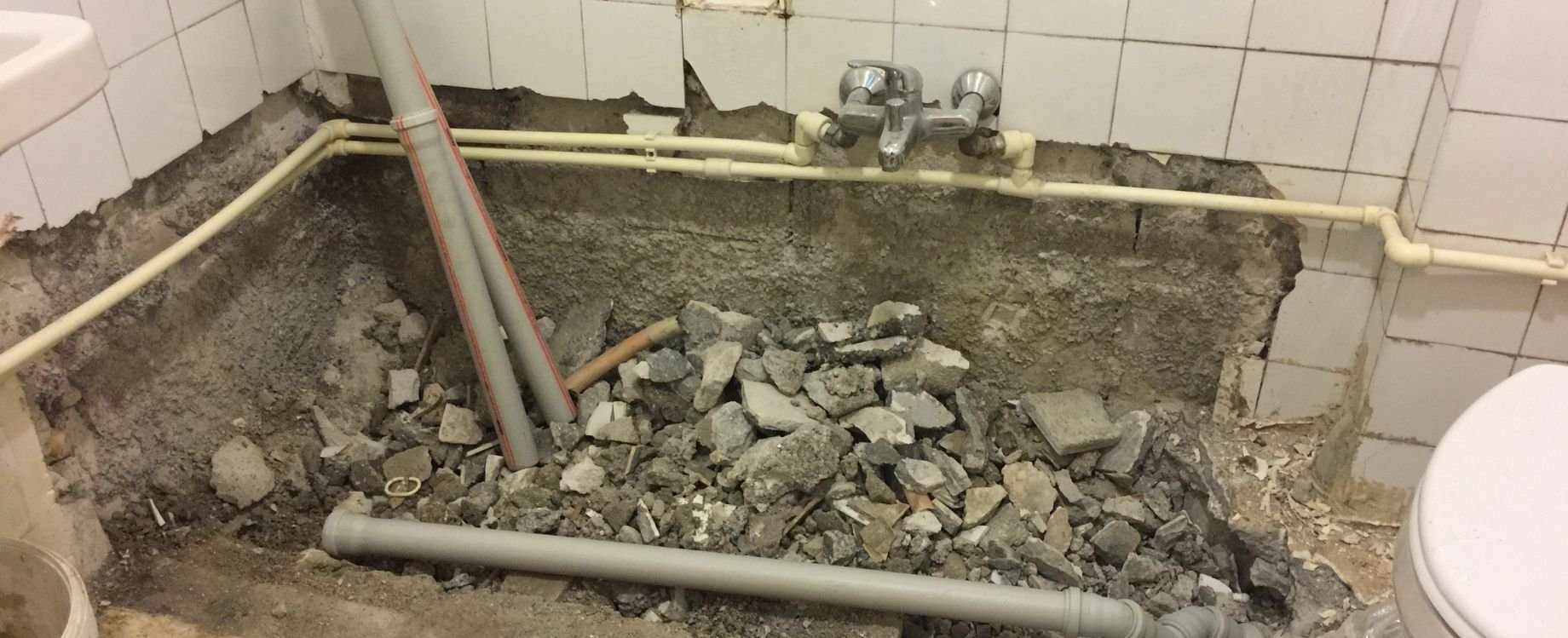 bathroom fitter near me SW19 1EX